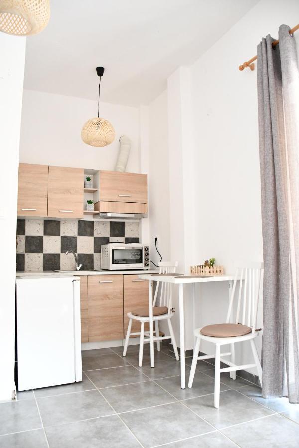 Heliofos Apartment *