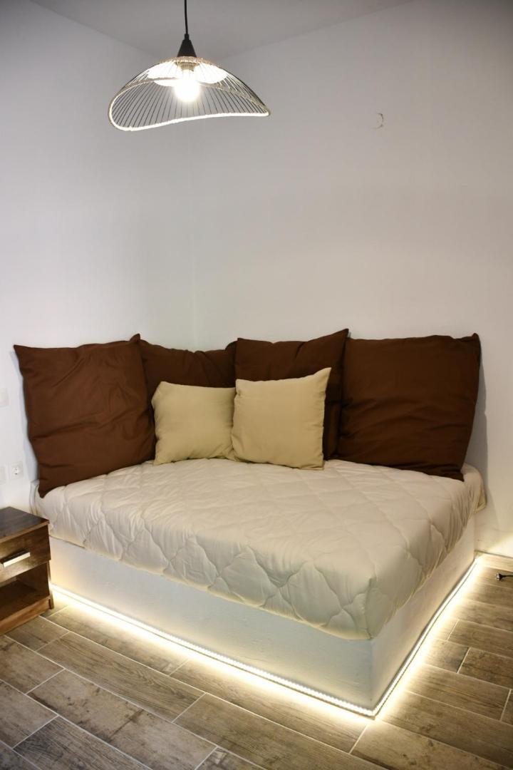 Heliofos Apartment *